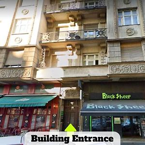Black Sheep Budapest Hostel&Apart